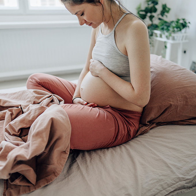 Plancher pelvien et grossesse : le massage du périnée